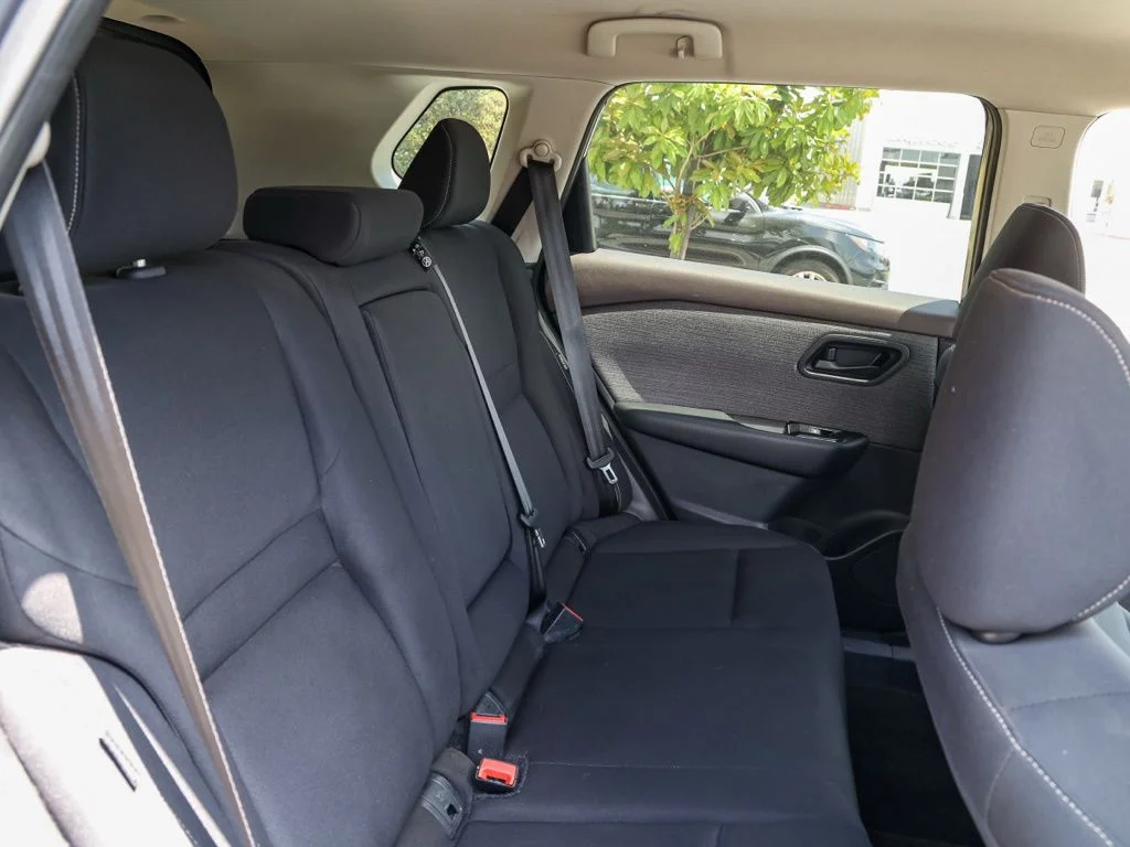 Used 2023 Gray Nissan S image 17
