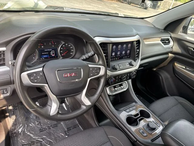 Used 2023 Silver GMC SLE image 16