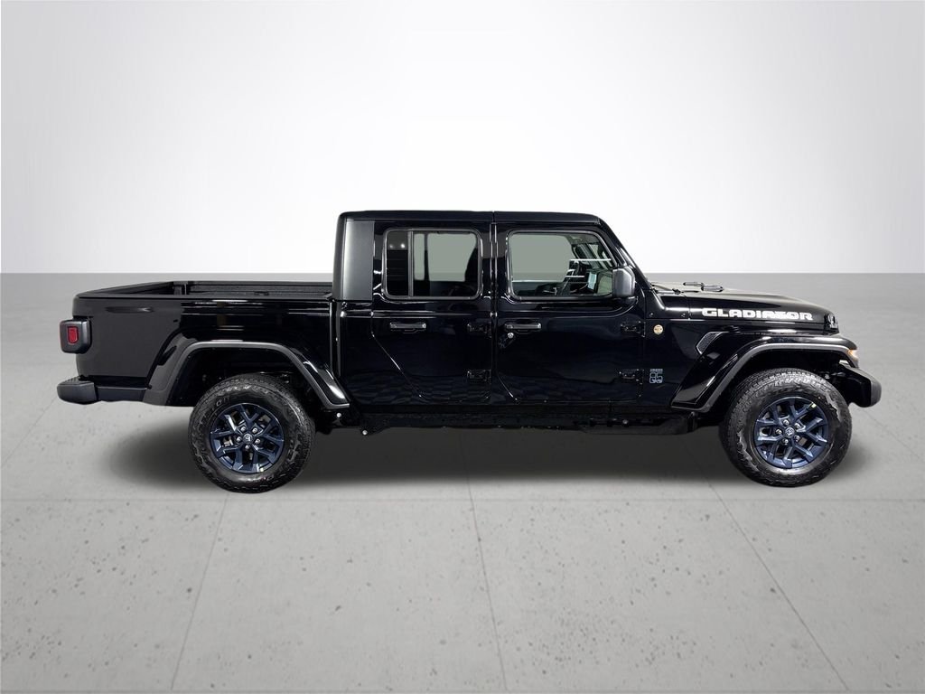 New 2026 Black Clear-Coat Exterior Paint Jeep 85th Anniversary Edition image 5