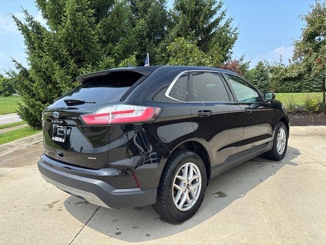 Used 2024 Black Ford SEL image 6