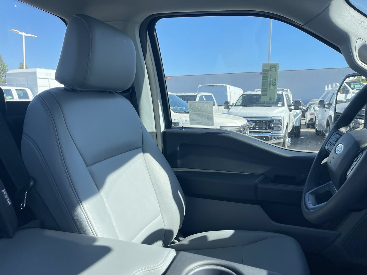 New 2026 Oxford White Ford XL image 5