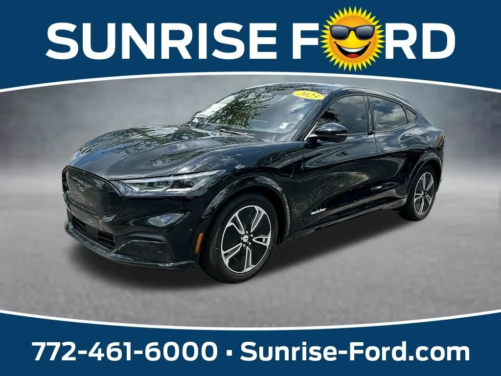 Used 2023 Shadow Black Ford Premium image 1