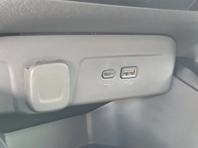 2025 Chevrolet Trax Activ - Photo 32