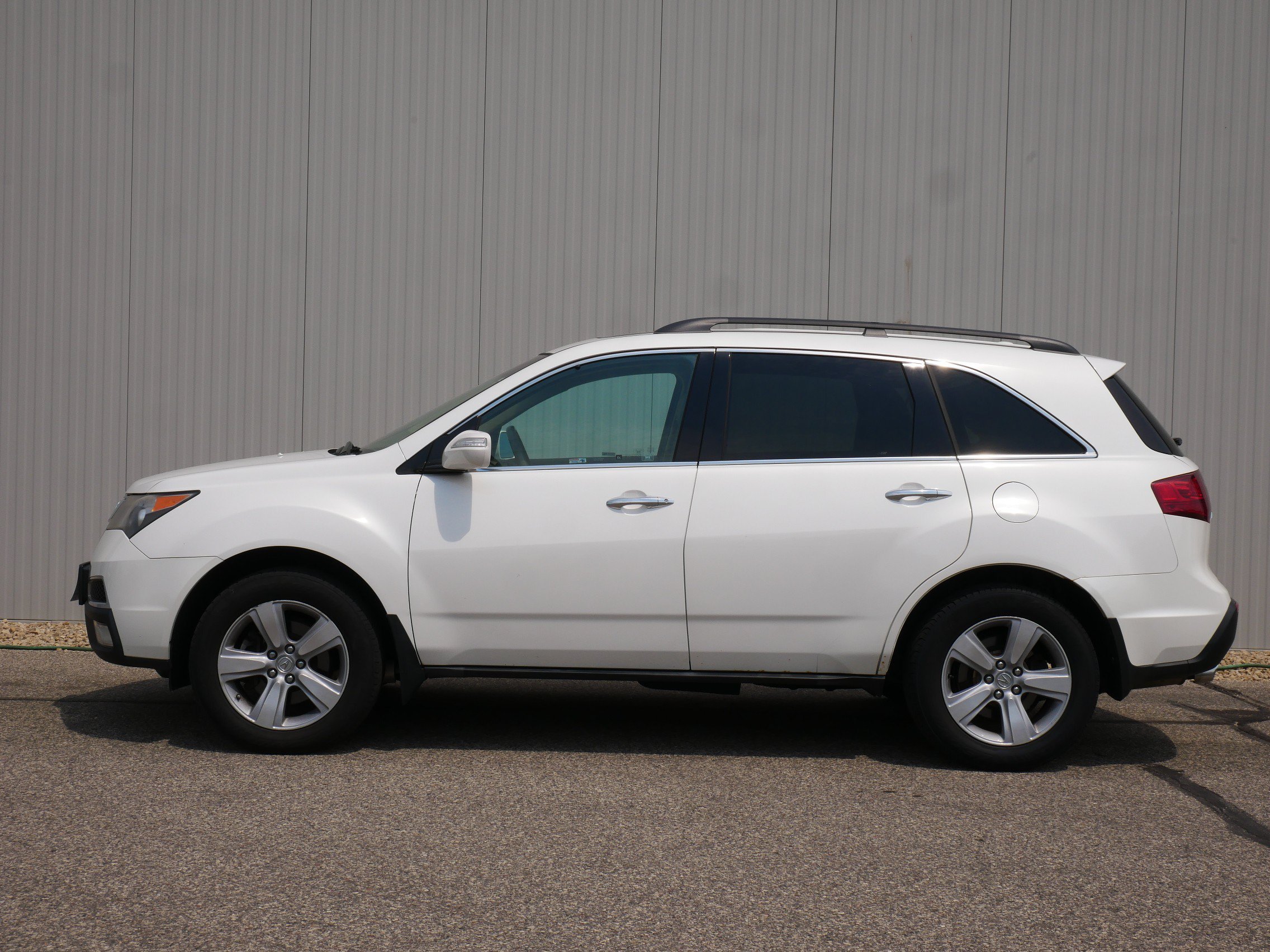 Used 2010 Acura MDX Technology & Entertainment Package with VIN 2HNYD2H40AH512200 for sale in Hastings, Minnesota
