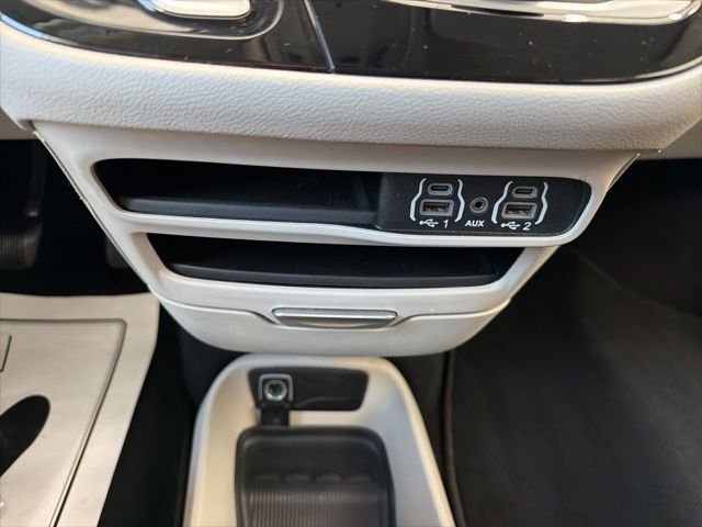 Used 2023 White Chrysler LX image 24