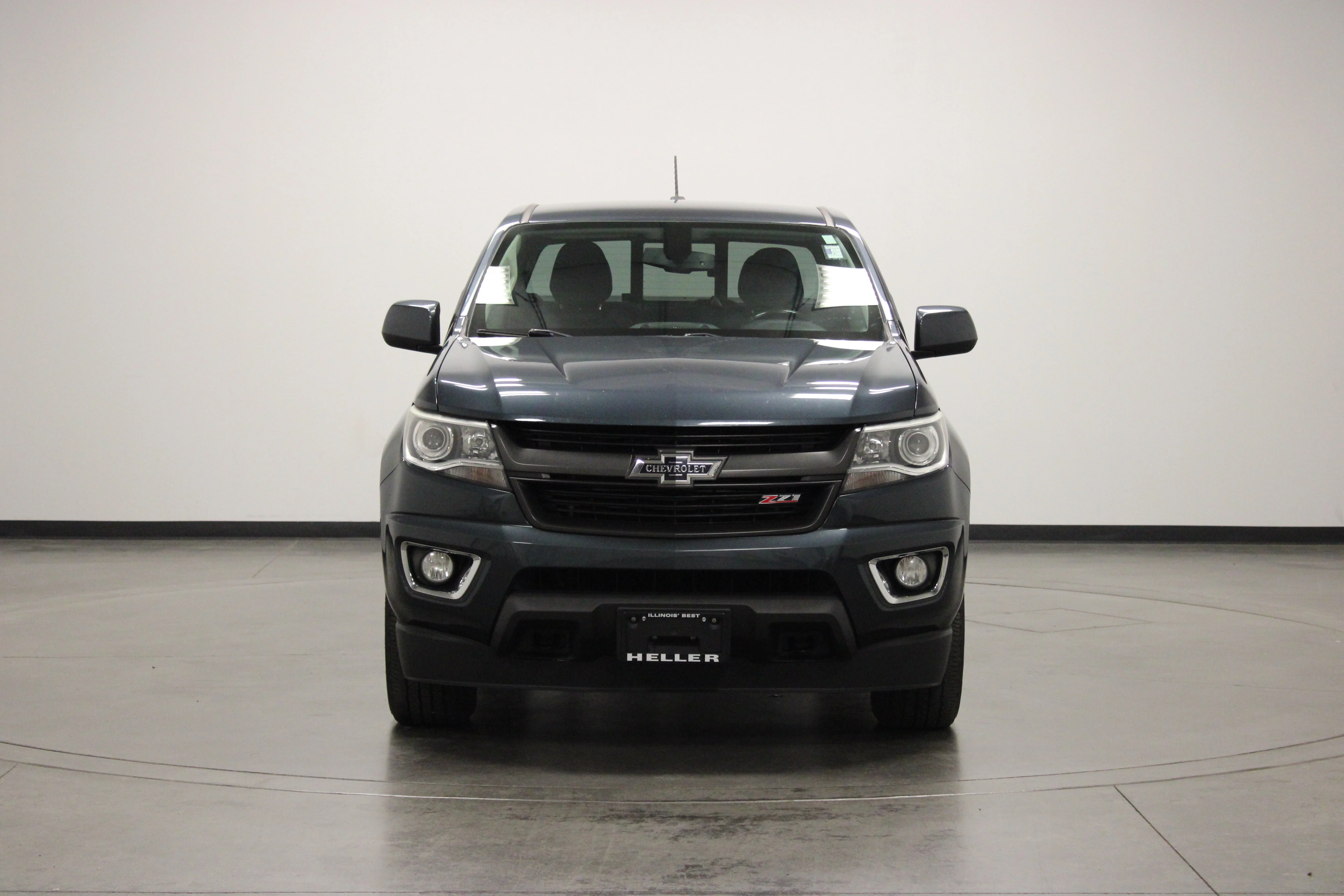 Used 2019 Shadow Gray Metallic Chevrolet Z71 image 3