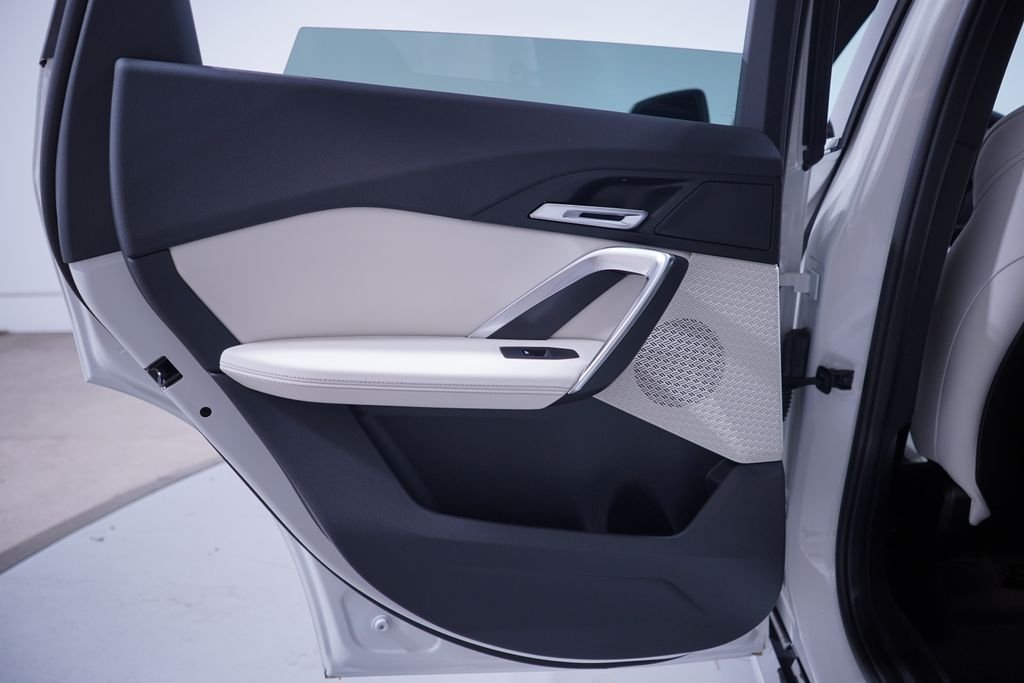 New 2027  BMW xDrive28i image 18