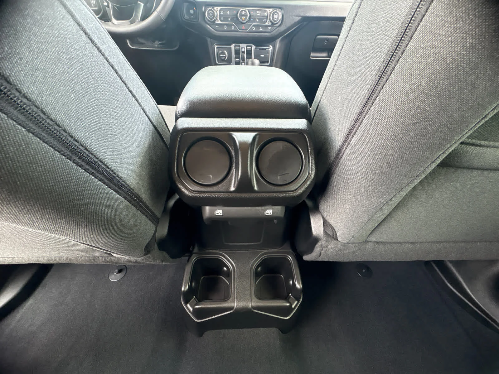 New 2026 Joose Jeep Sport S image 13