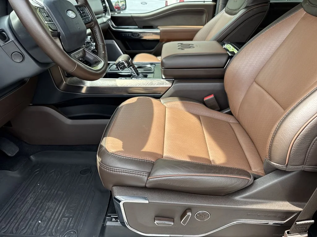 Used 2025 Blue Ford King Ranch image 9