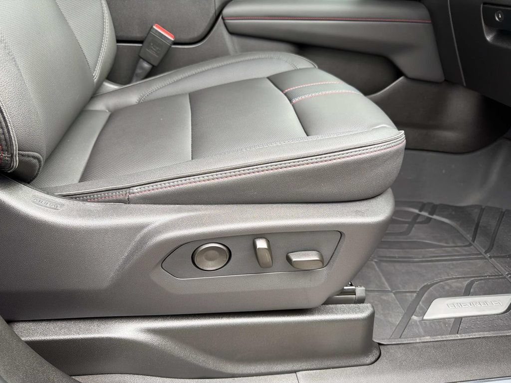 2026 Chevrolet Suburban RST - Photo 43