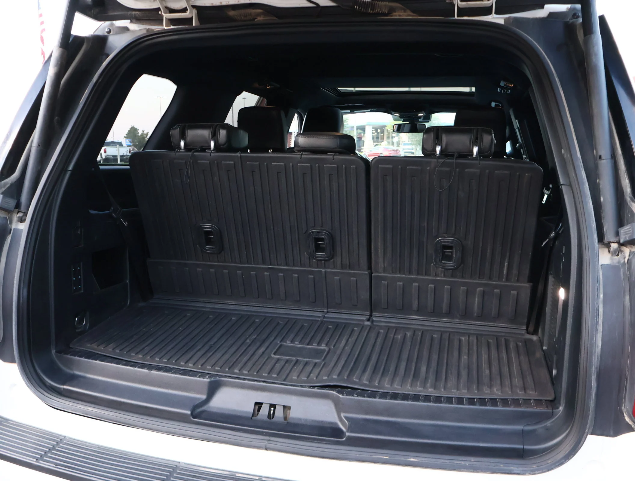 Used 2021 Star White Metallic Tri-Coat Ford XLT image 25