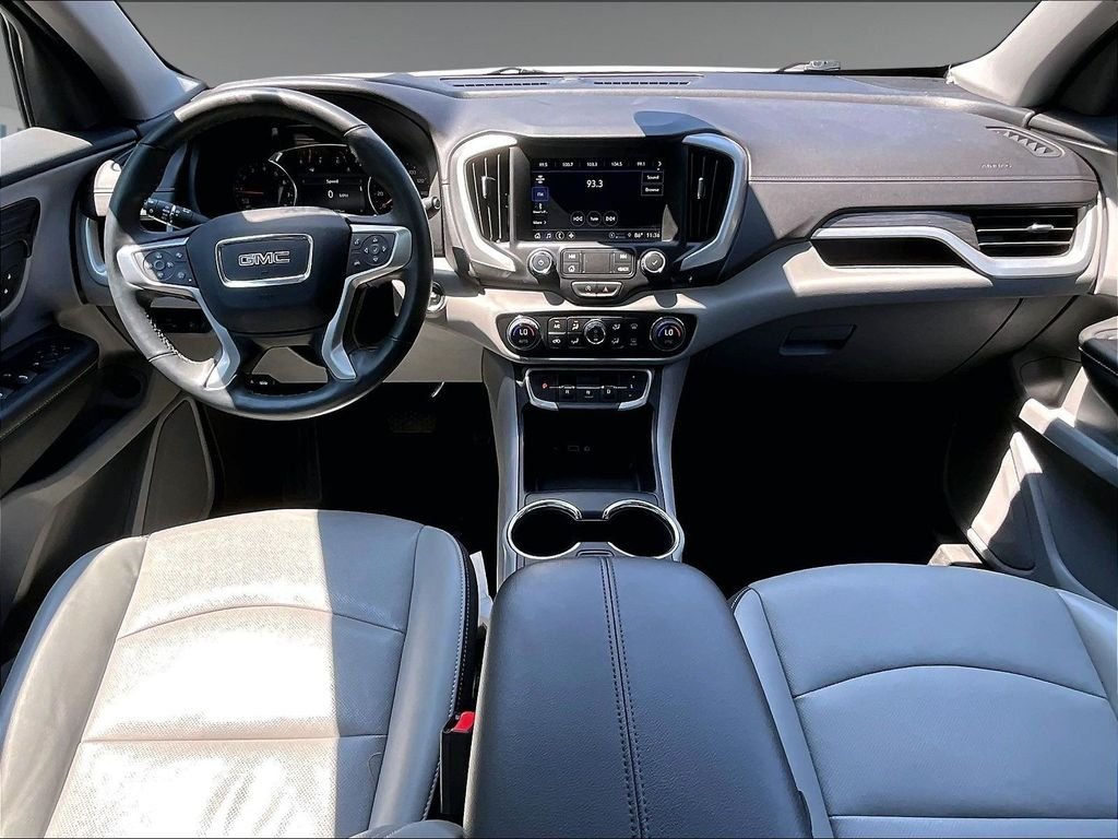 Used 2023 White GMC SLT image 16