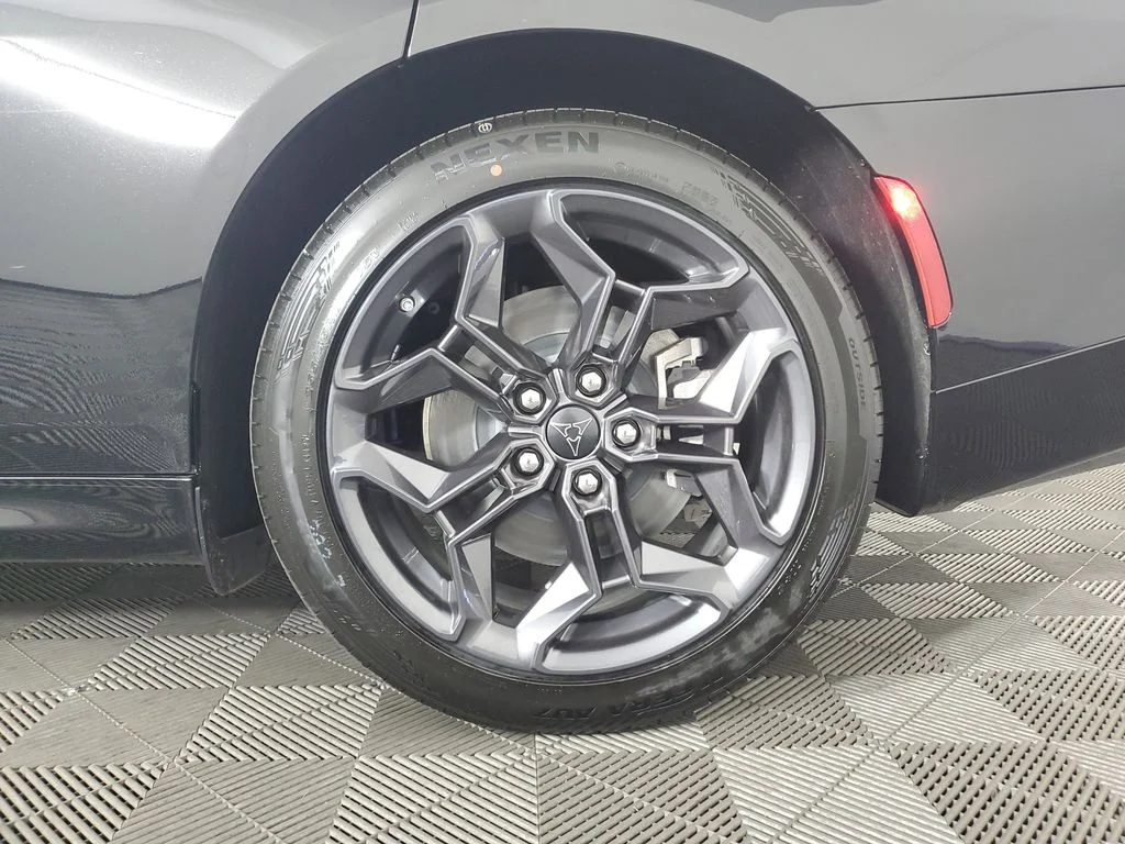 New 2026 Diamond Black Crystal Pearlcoat Dodge R/T Plus image 29