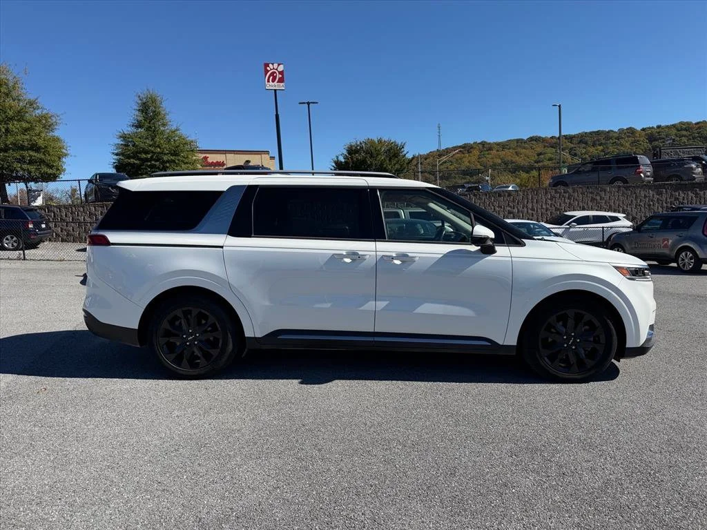 Used 2024 White Kia SX image 16
