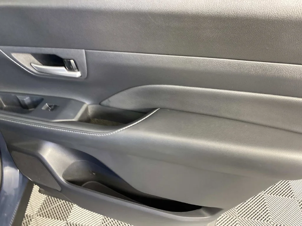 Used 2025 Cloud Toyota XLE image 26