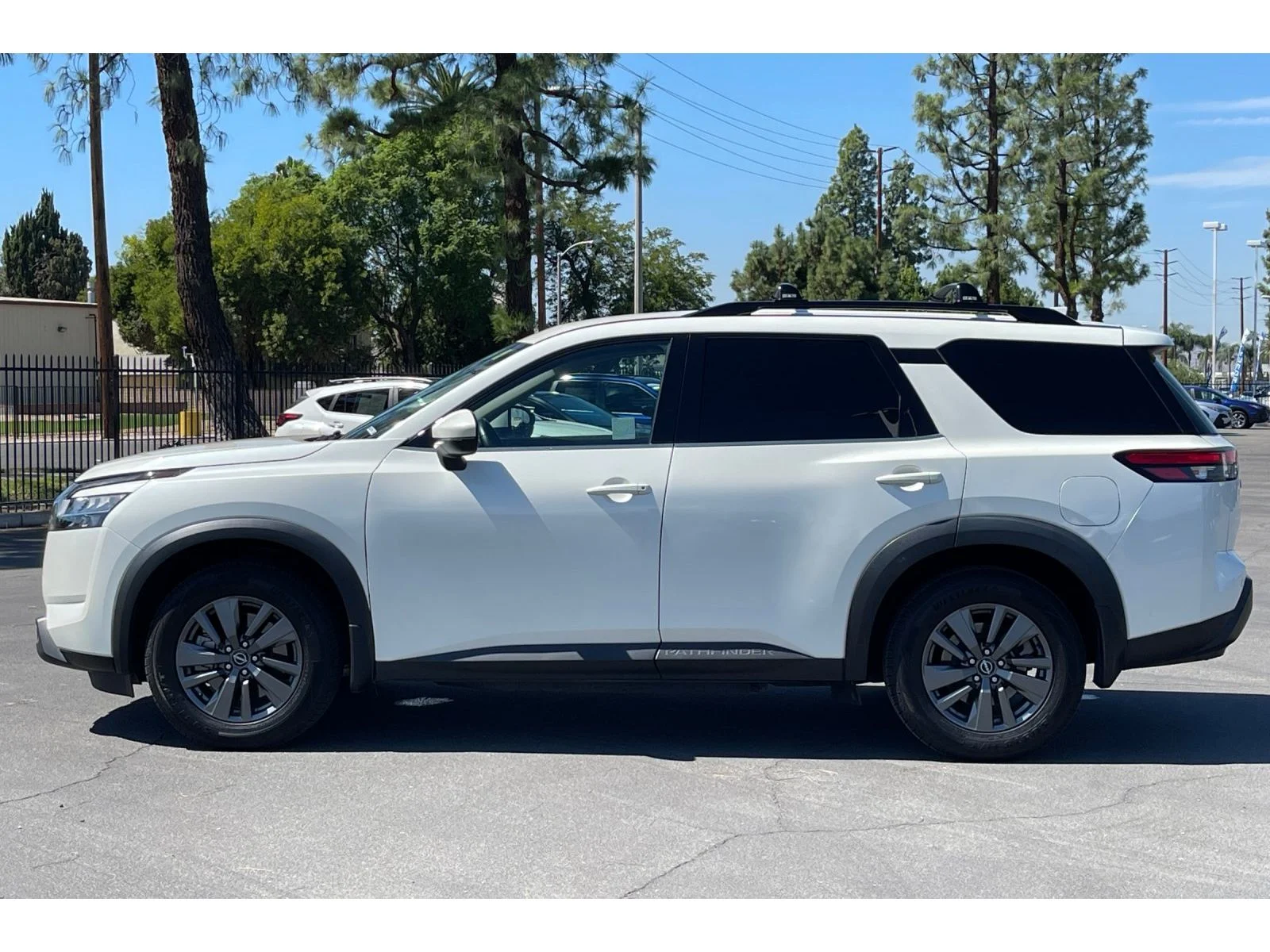 Used 2022 Pearl White Tricoat Nissan SV image 3