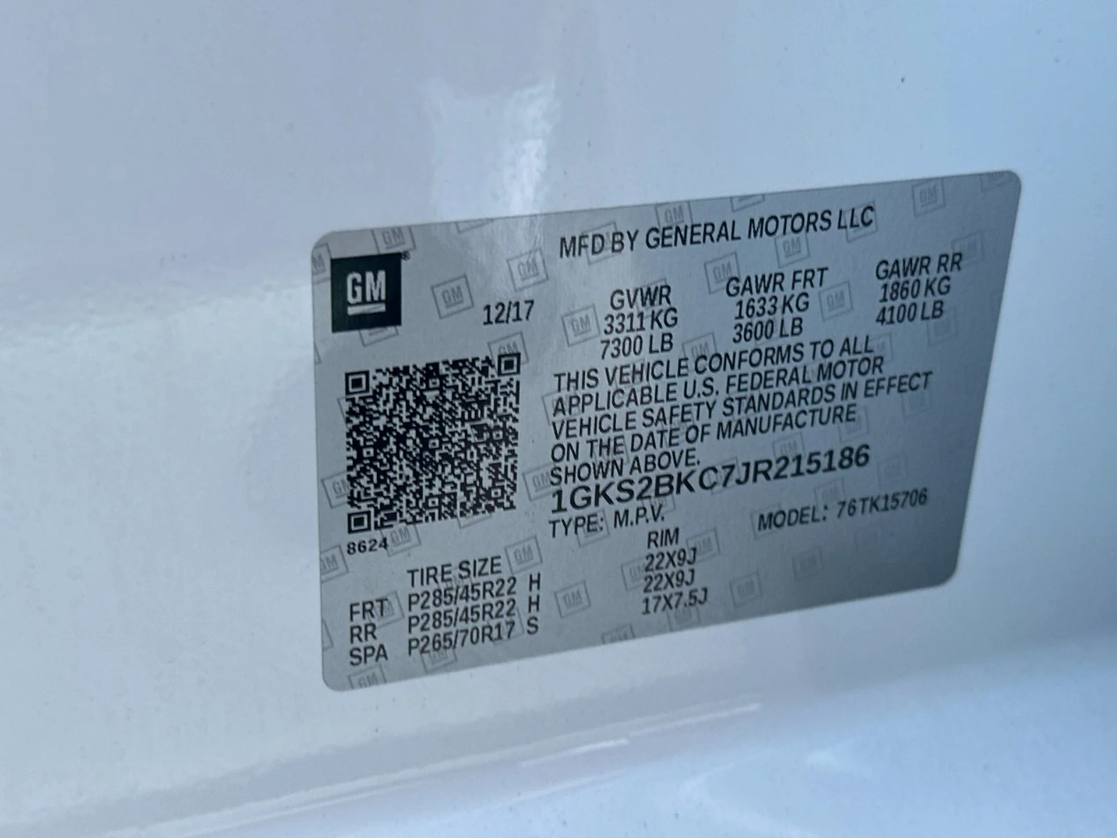 Used 2018 Summit White GMC SLT image 29