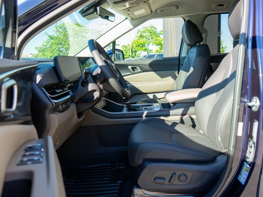 2026 Kia Carnival LXS - Photo 11