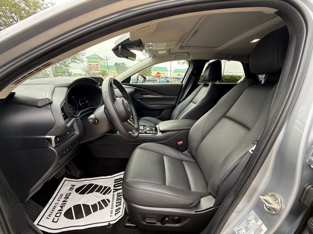 Used 2021 Silver Mazda Preferred image 11