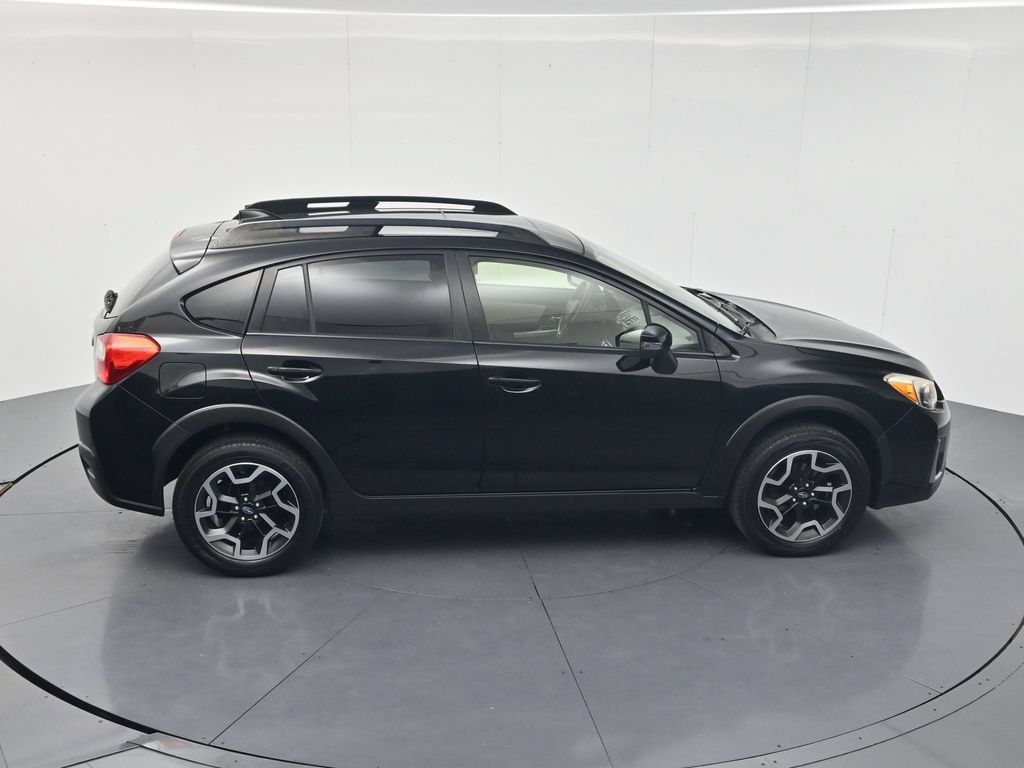 Used 2017 Crystal Black Silica Subaru 2.0i Limited image 40