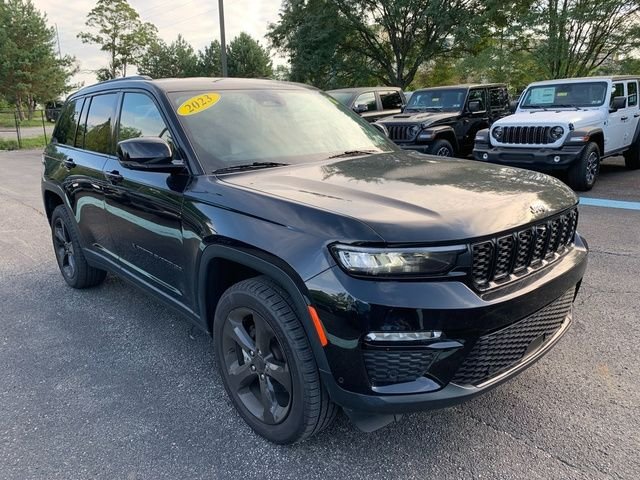 Used 2023 Black Jeep Limited image 8