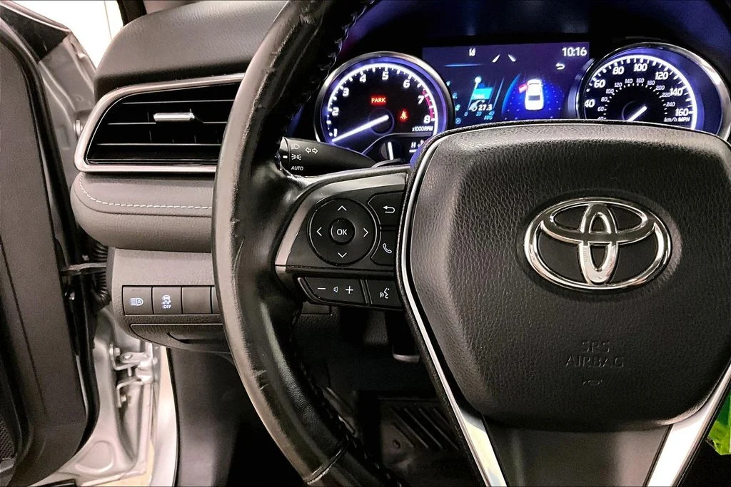 Used 2020 Silver Toyota SE image 11