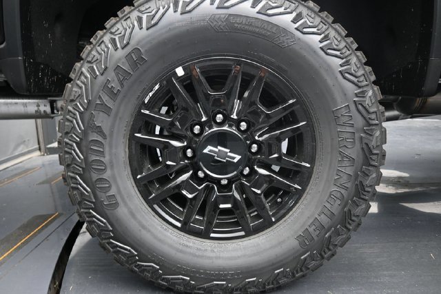 New 2026 Black Chevrolet ZR2 image 27