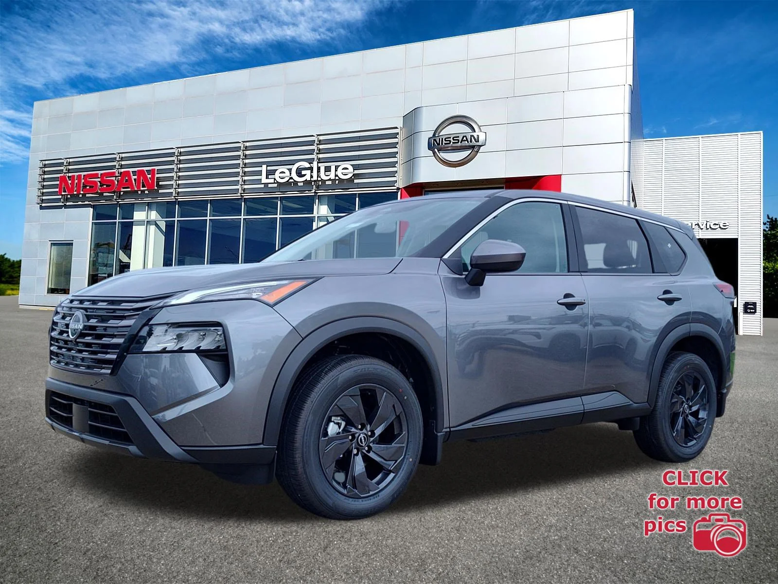 2026 Nissan Rogue SV FWD's photo