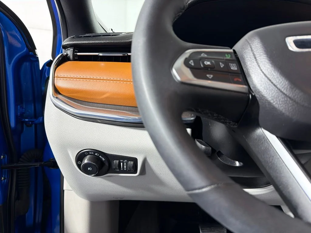 Used 2023 Laser Blue Jeep Limited image 13