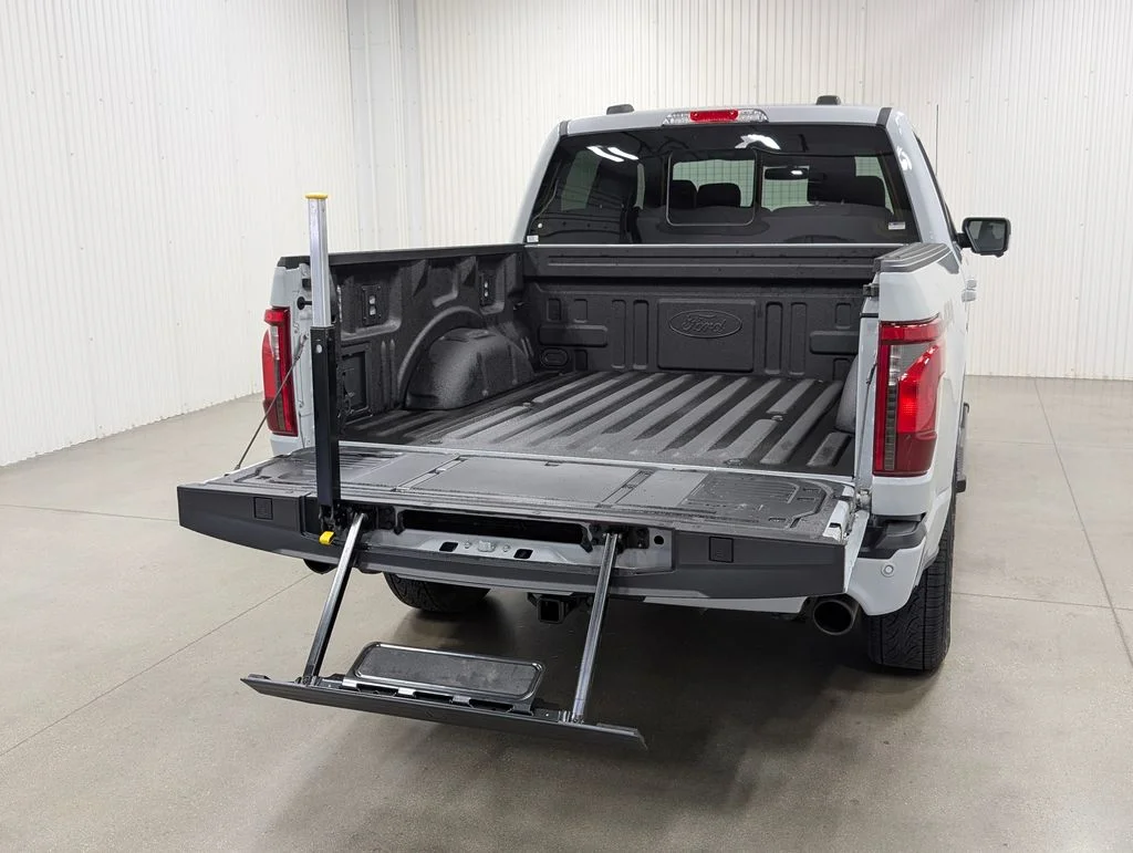 New 2026 Avalanche Ford XLT image 24