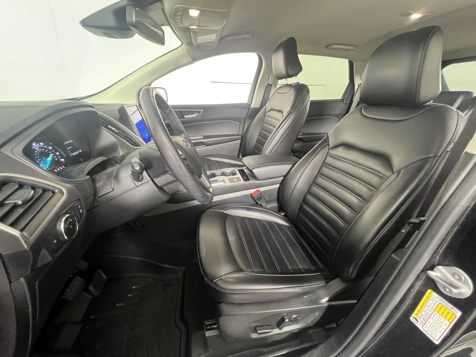Used 2022 Agate Black Ford SEL image 2