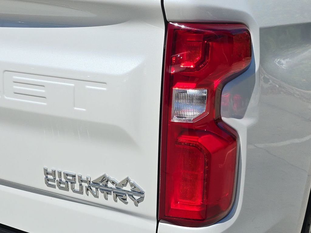 Used 2019 Beige Chevrolet High Country image 36