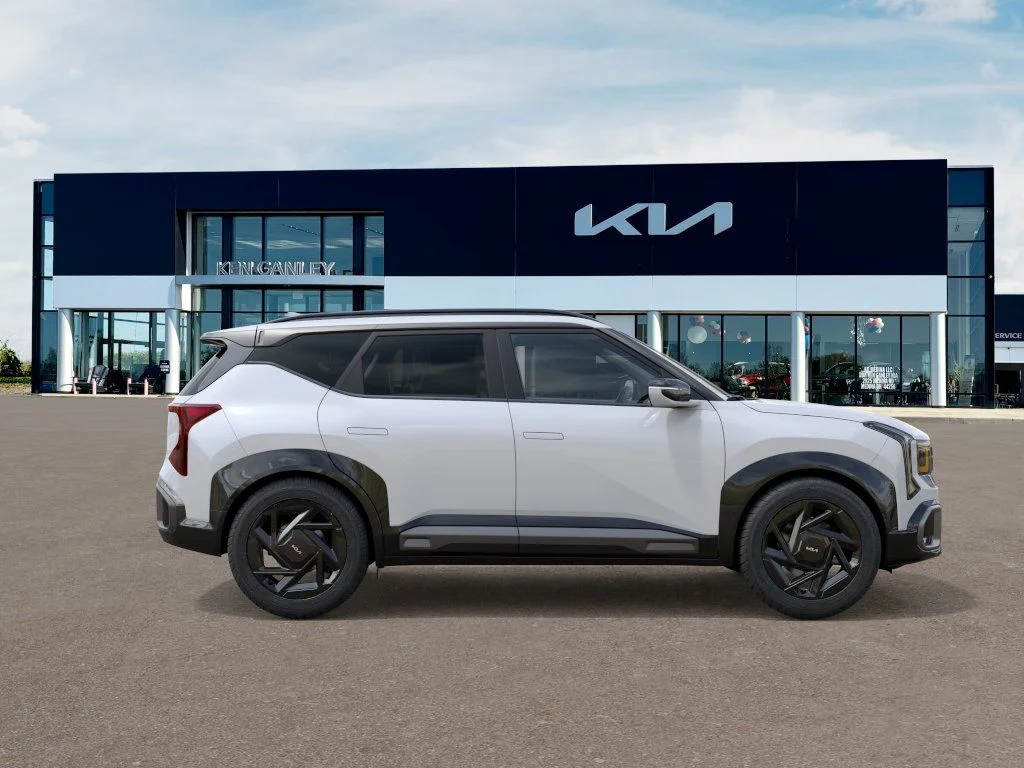 New 2027 Snow White Pearl Kia X-Line SX image 7