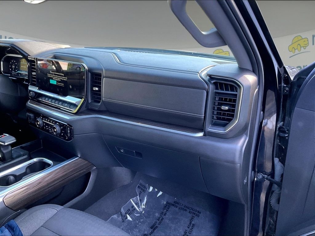 Used 2022 Black Chevrolet RST image 13