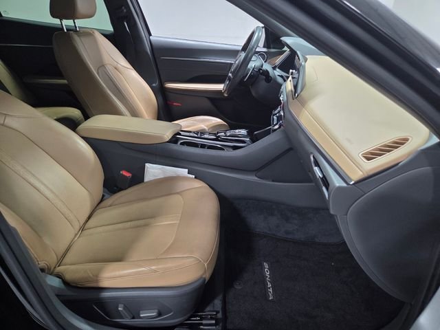 Used 2020 Black Hyundai Limited image 14