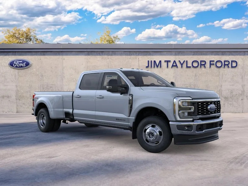 2026 Ford Super Duty F-350 Lariat