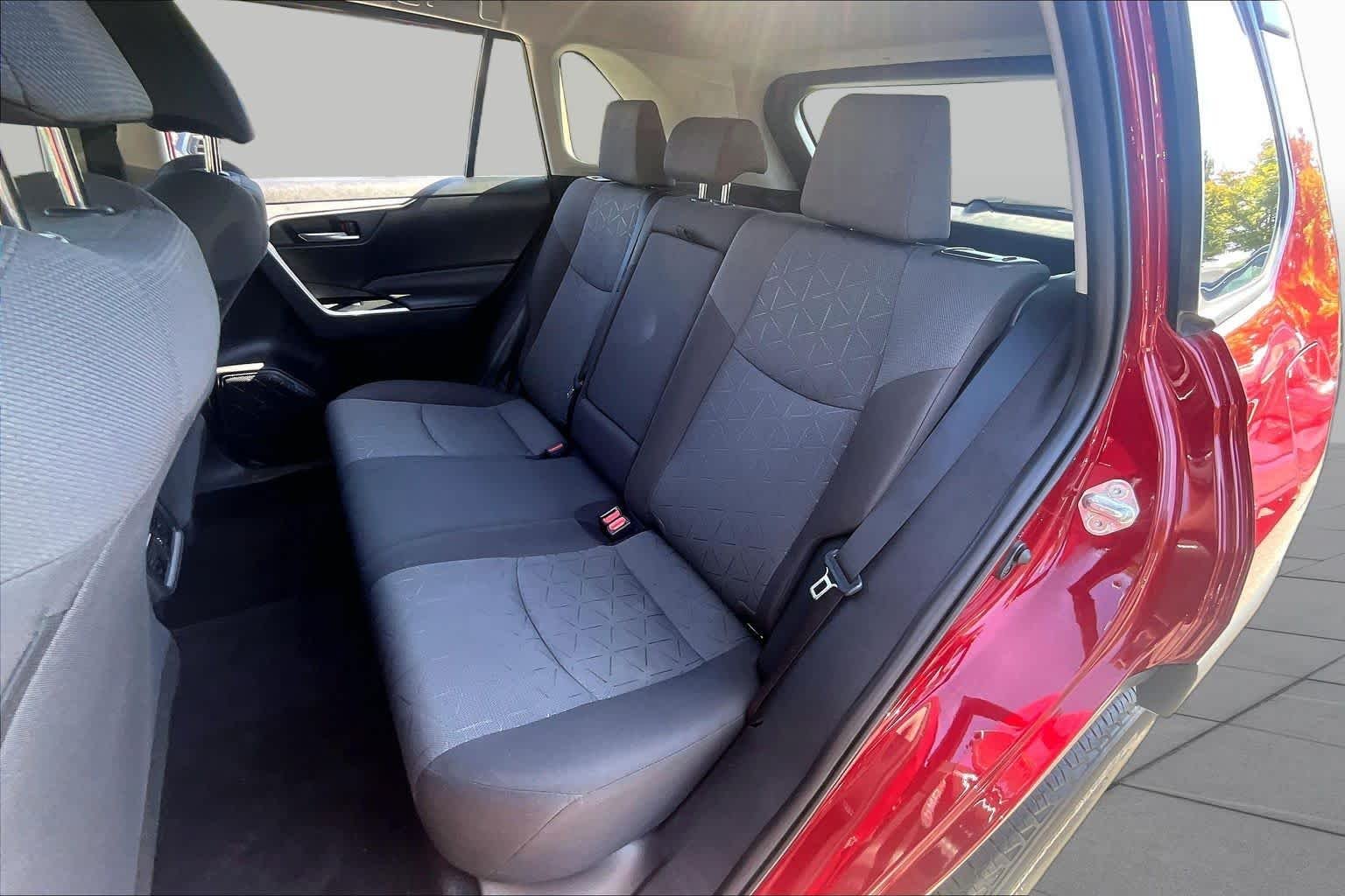 Used 2021 Ruby Flare Pearl Toyota XLE image 19