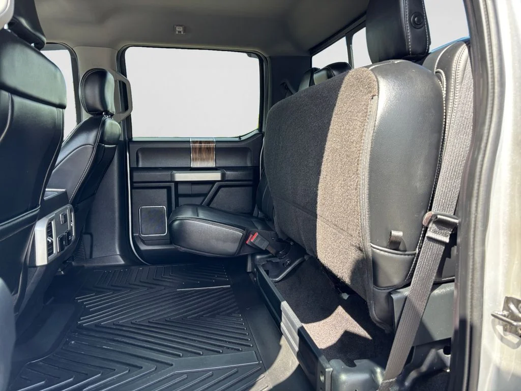 Used 2019 Silver Ford Lariat image 39