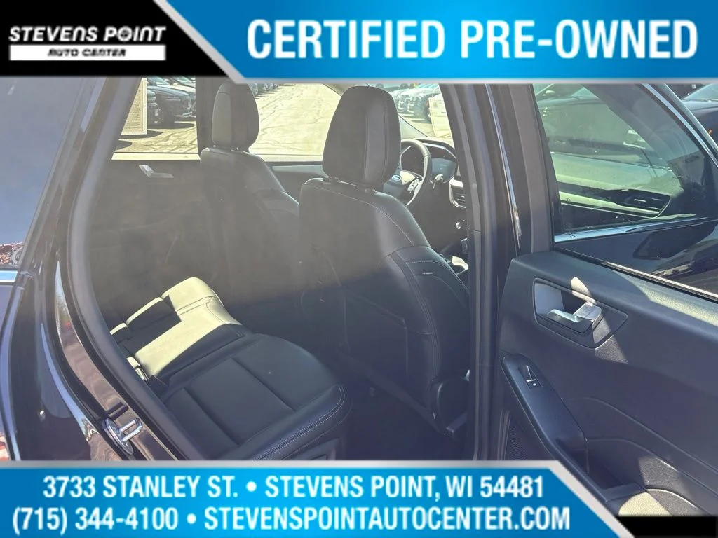Used 2023 Cinnabar Red Metallic Premium Colorant Ford Platinum image 30