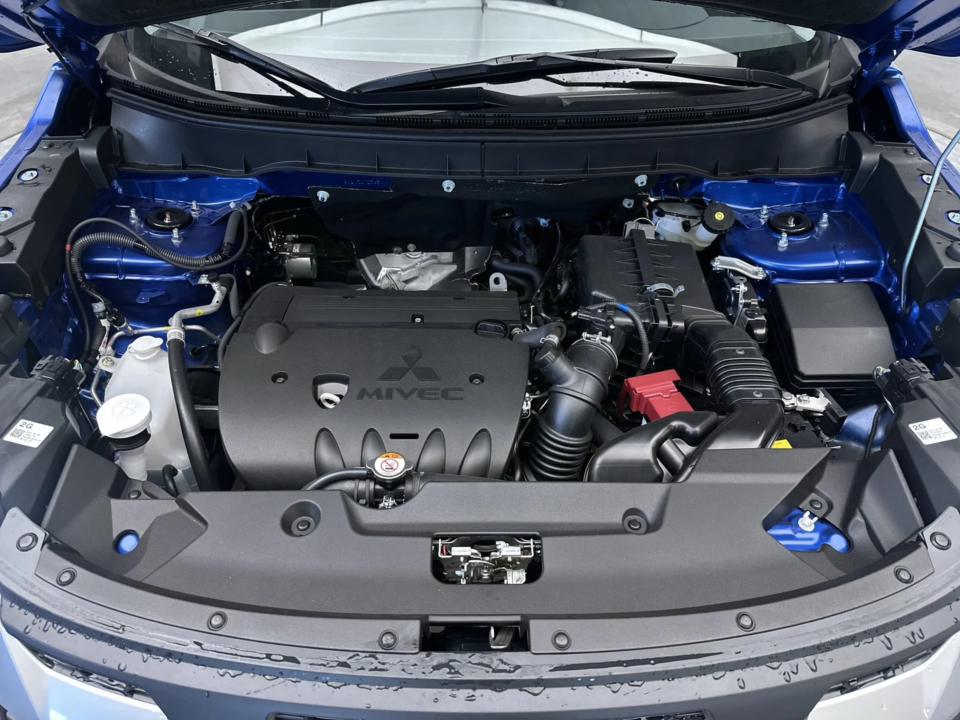 New 2026 Octane Blue Metallic Mitsubishi ES image 26