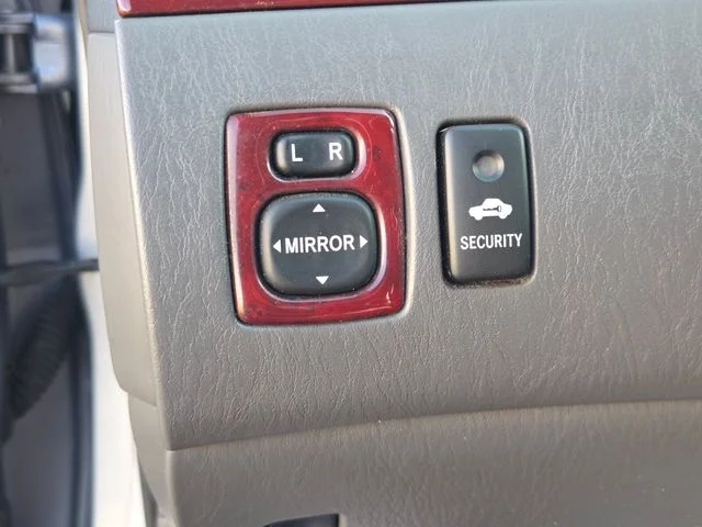 Used 2005 Blue Toyota SLE image 23