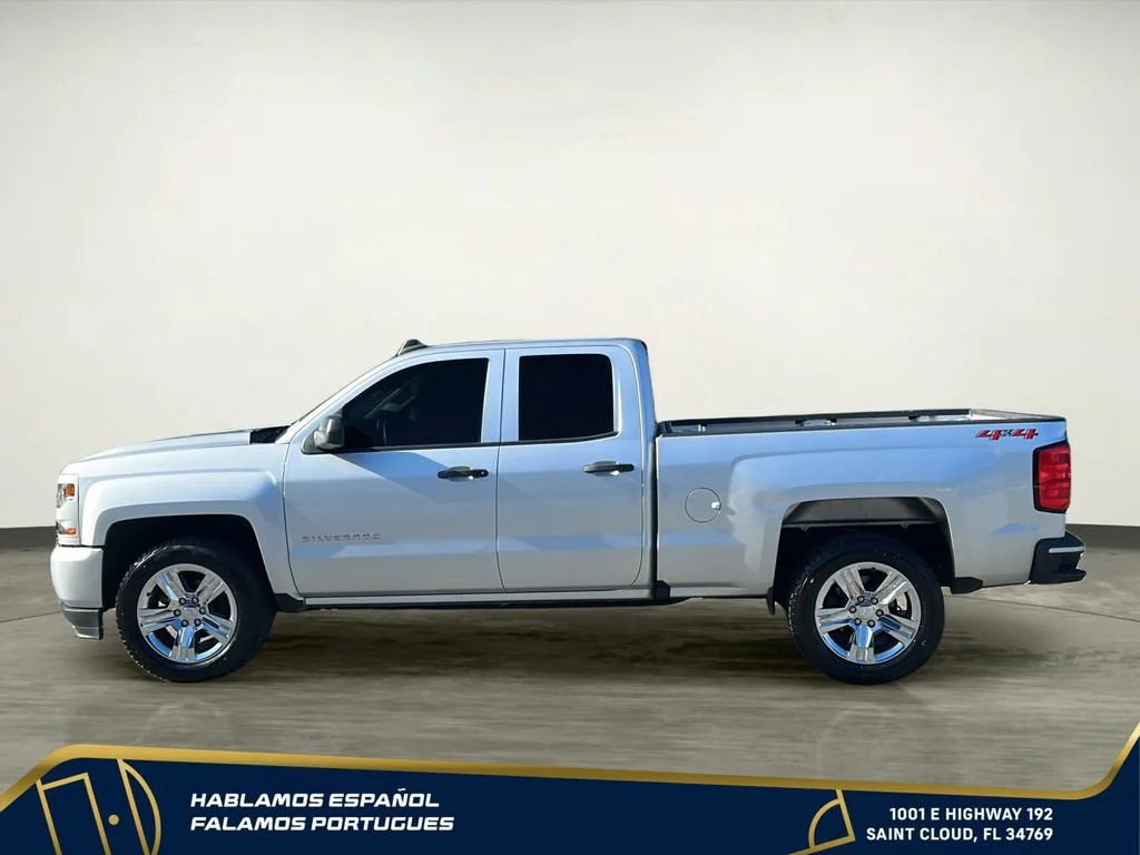 Used 2019 SILVER ICE METALLIC Chevrolet Custom image 3