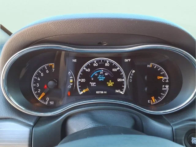 Used 2021 White Jeep Laredo X image 18