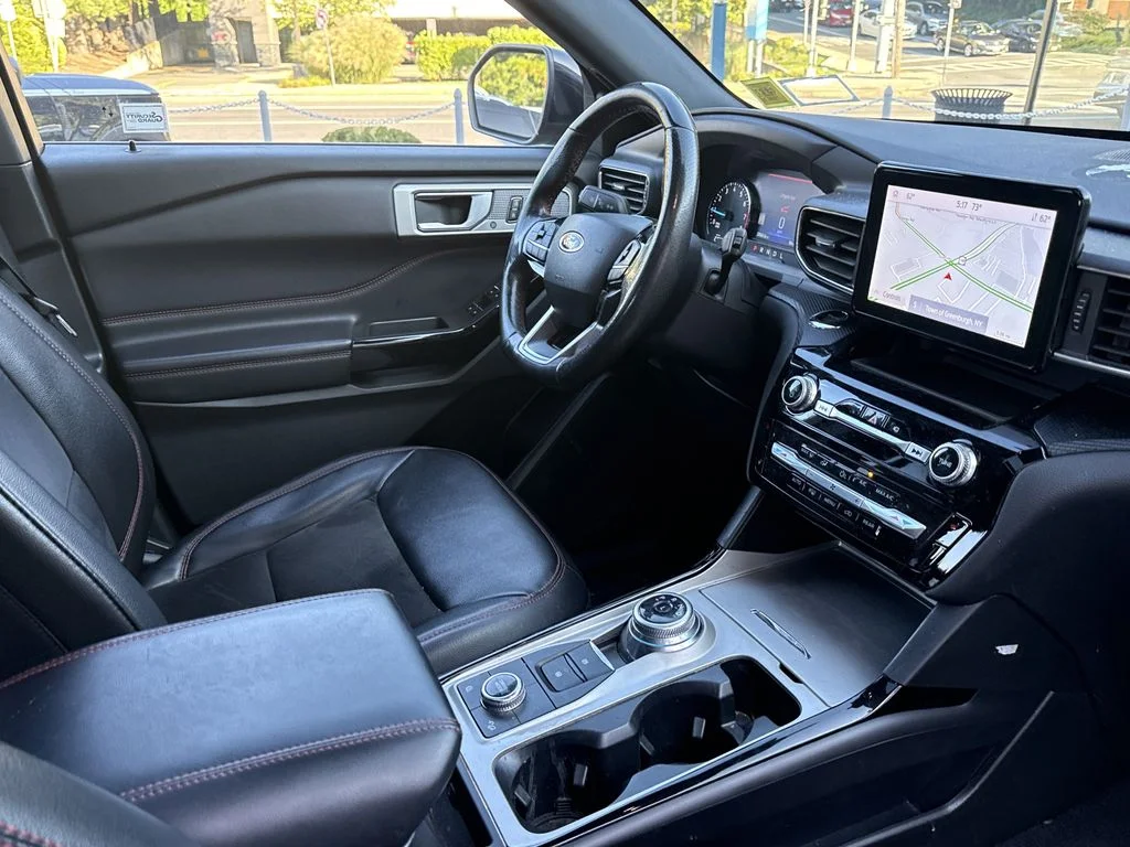 Used 2023 Gray Ford ST-Line image 27