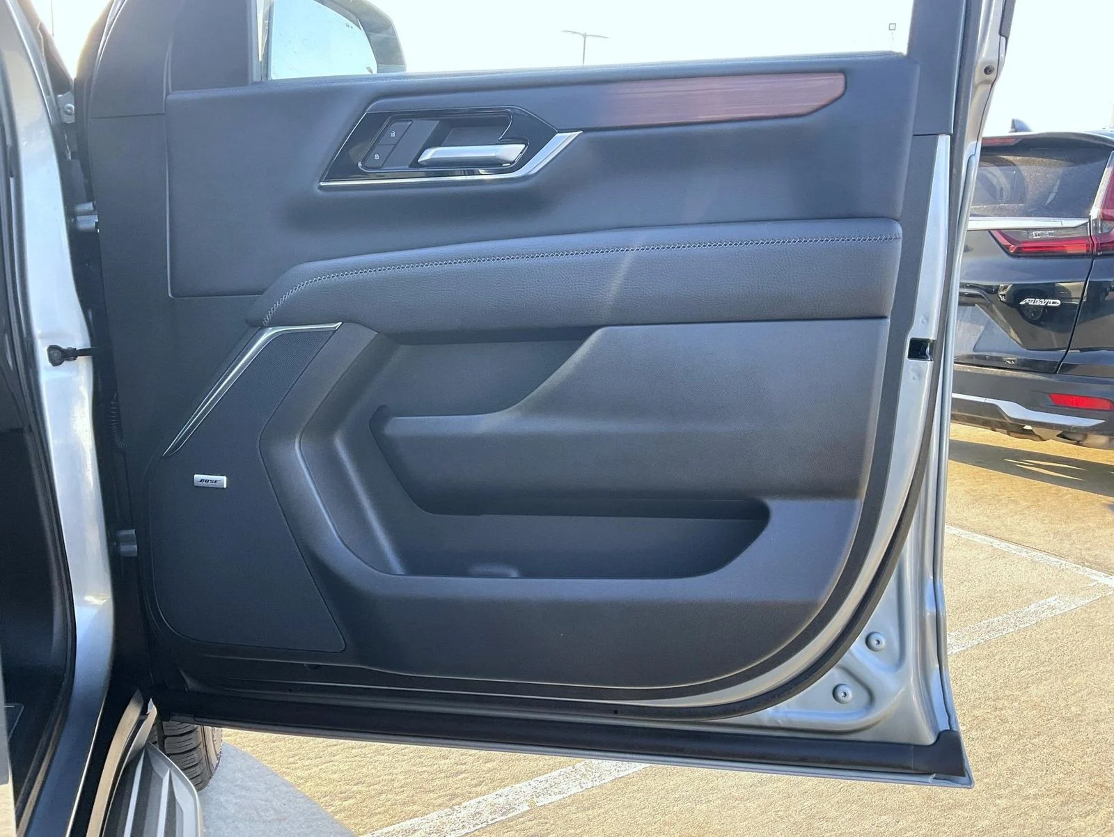 Used 2025 Silver GMC Denali image 17