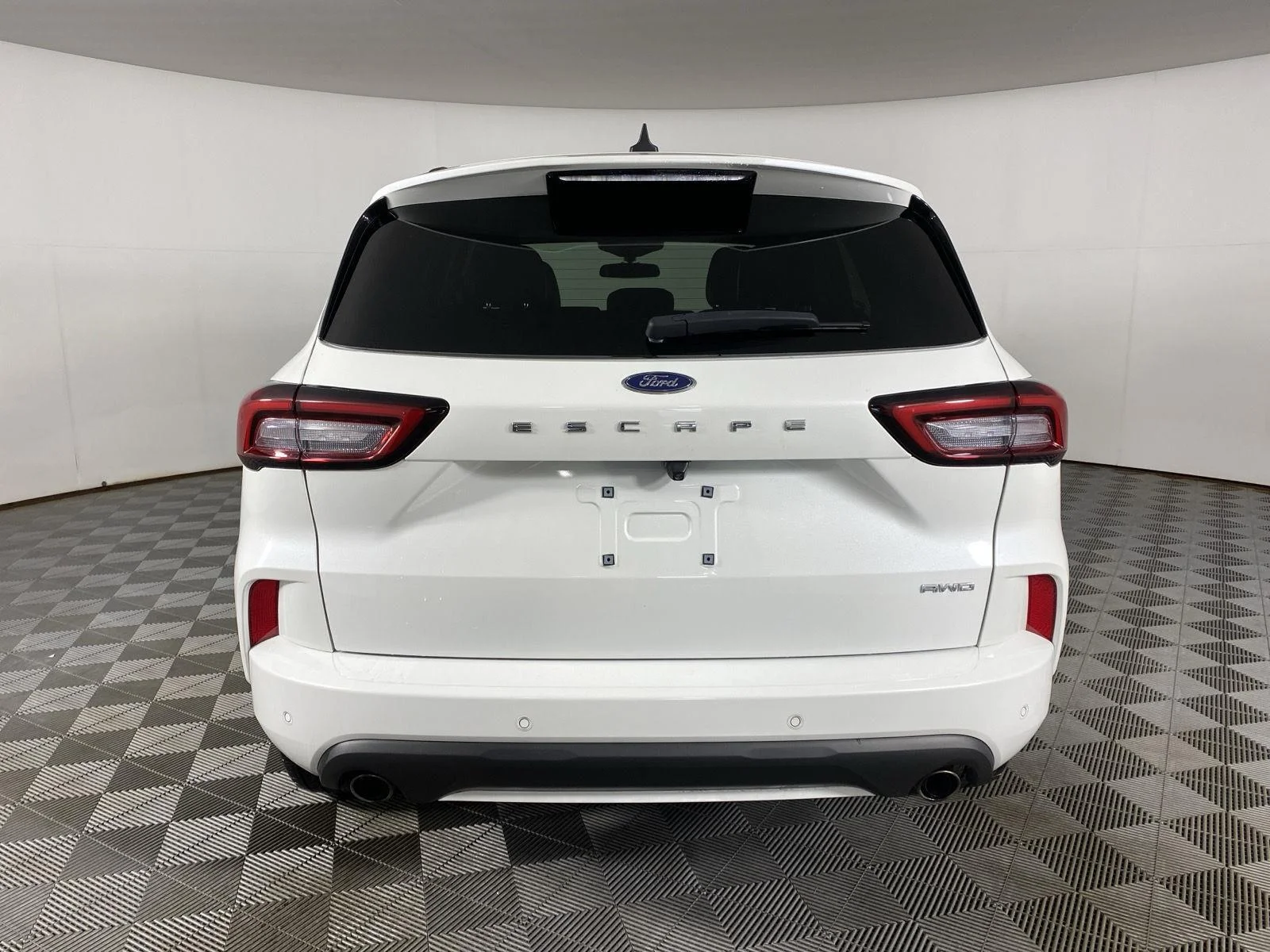 Used 2024 Star White Metallic Tri-Coat Ford ST-Line image 16