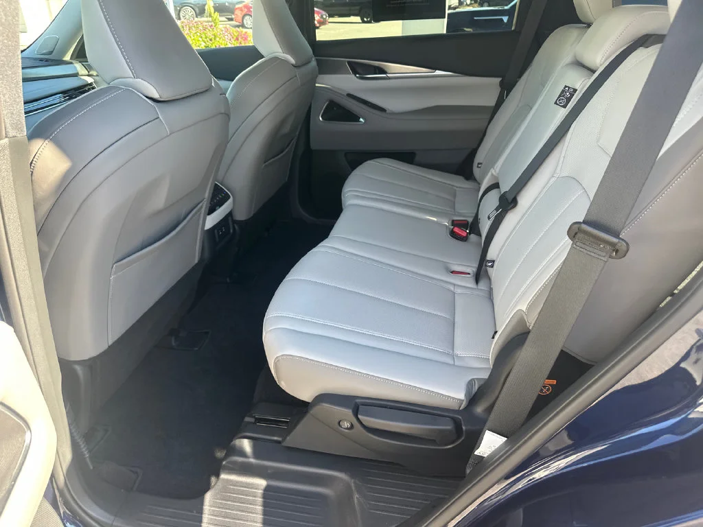 Certified Used 2027 Blue INFINITI LUXE image 17