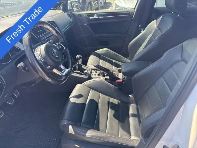 Used 2015 White Volkswagen  image 8