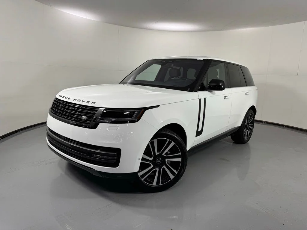2023 Land Rover Range Rover 3.0 SE SWB's photo