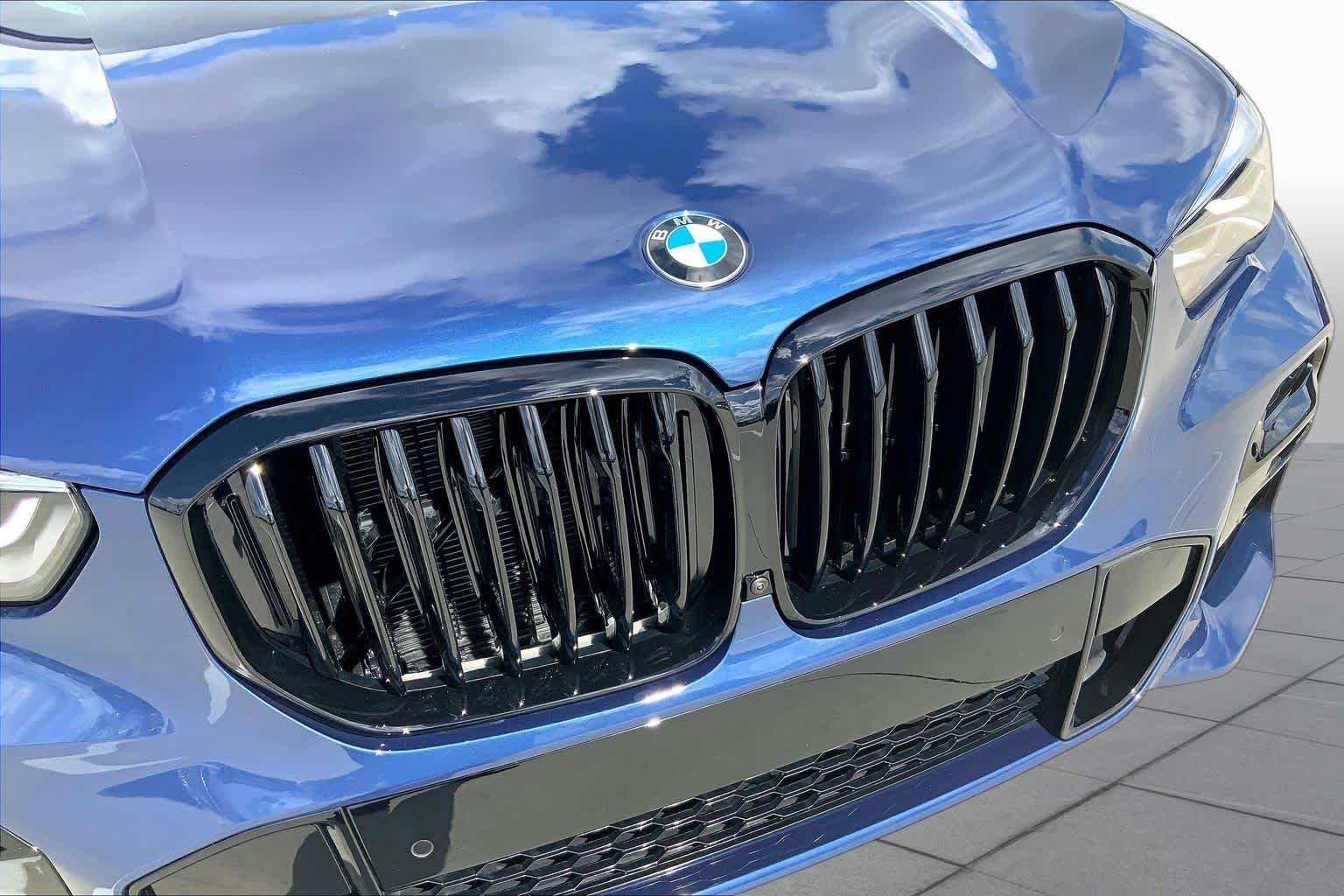 Used 2023 Phytonic Blue Metallic BMW xDrive40i image 29